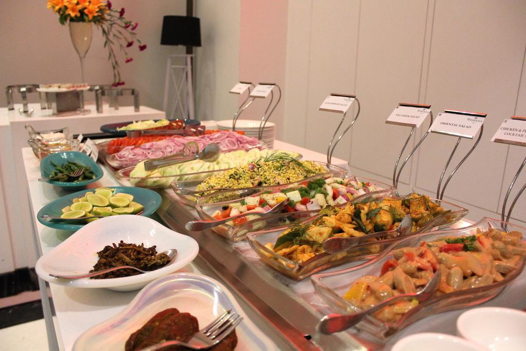 Saura Hotel, Agra - A Club Mahindra Associate Экстерьер фото