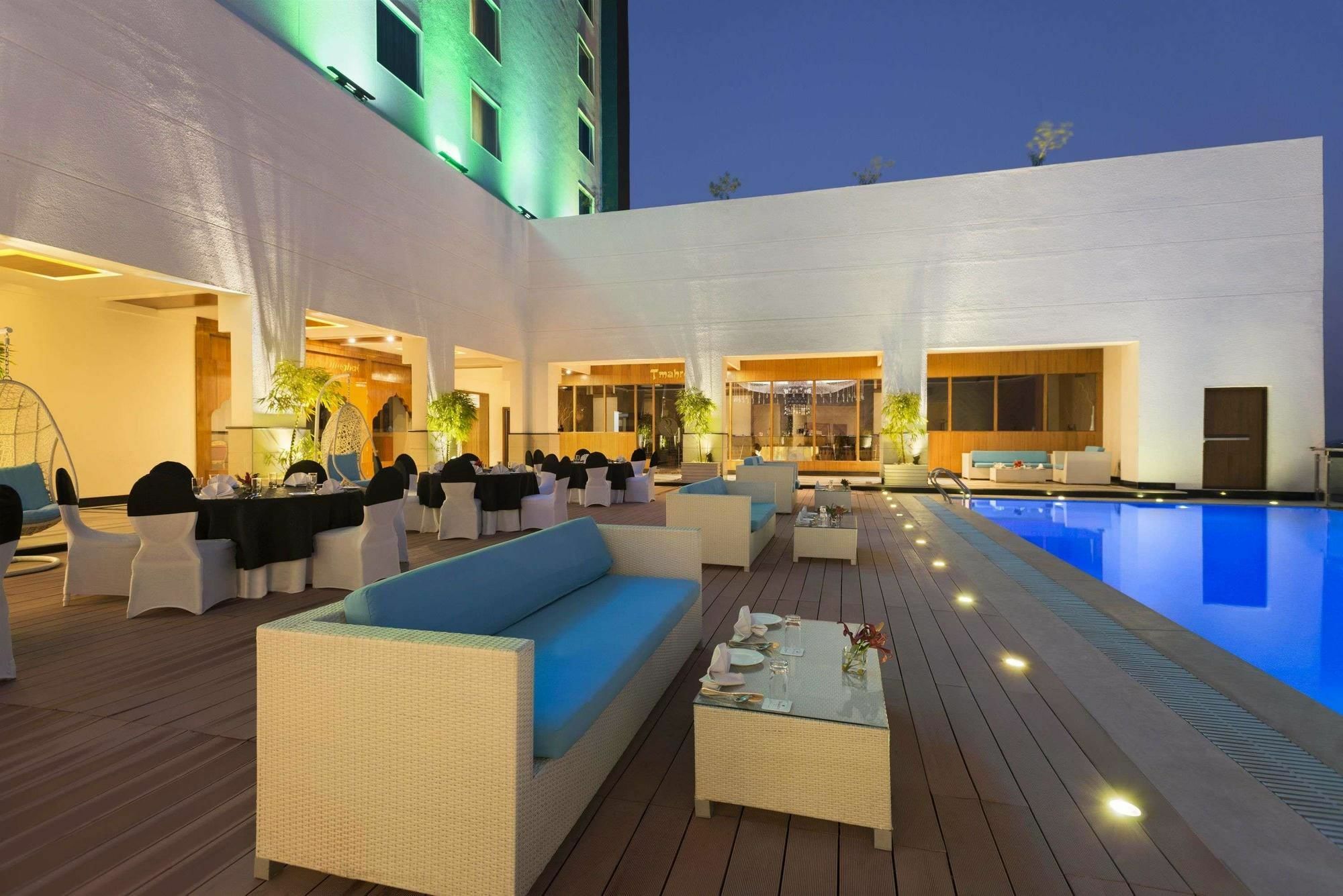 Saura Hotel, Agra - A Club Mahindra Associate Экстерьер фото